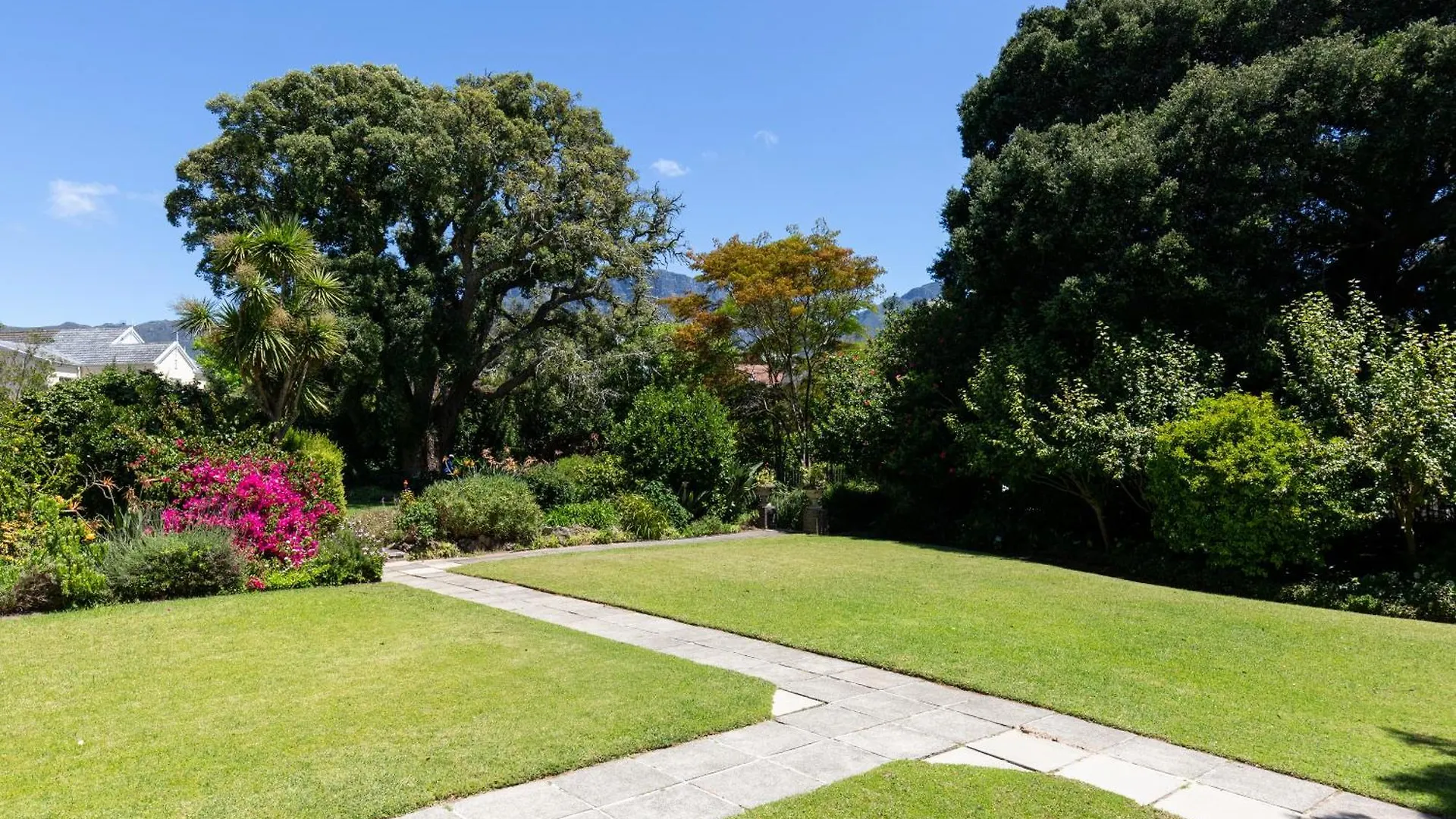 Apartment Salisbury Quiet Communal Garden Cape Town